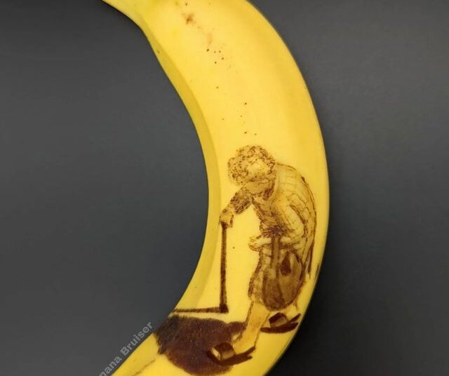 Anna Chojnicka Creating Art Through Banana Bruising