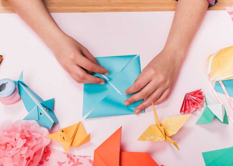 exploring-the-masterful-artistry-of-diana-beltran-herreras-paper-creations-a-journey-into-full-bloom