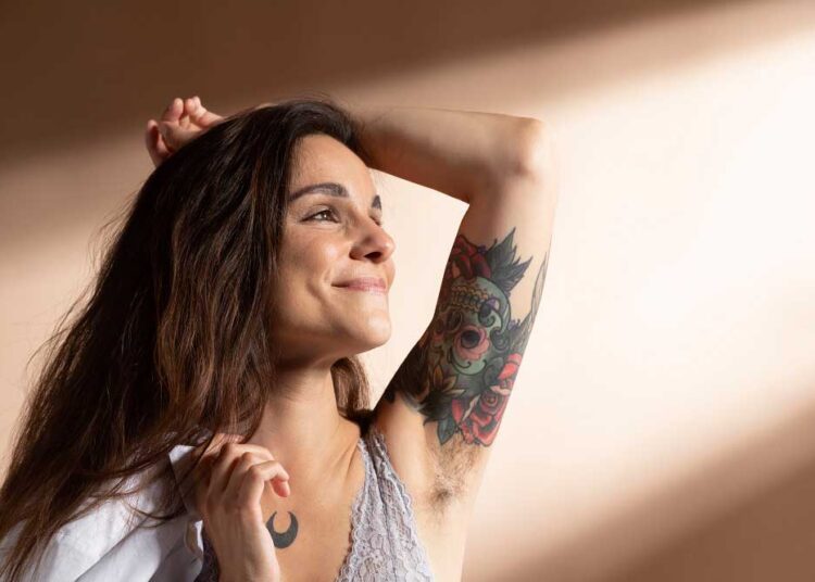 from-canvas-to-skin-exploring-the-mesmerizing-world-of-tattooed-women-oil-paintings