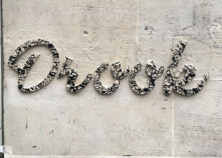 from-paris-streets-to-ceramic-masterpieces-unveiling-pablo-savons-graffiti-inspired-ceramics