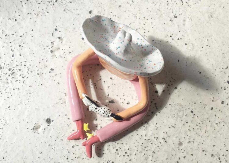 unveiling-the-delightful-world-of-amy-victoria-marsh-a-master-of-playful-minimalistic-ceramics