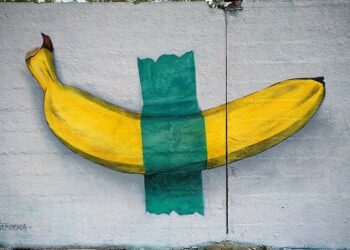 unleashing-the-wild-evgeny-ches-transforms-forests-with-incredible-animal-graffiti-art