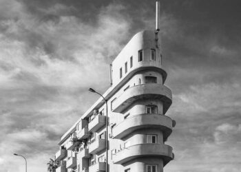 transforming-urban-landscapes-discover-the-mesmerizing-tetris-artistry-of-bulgarian-artist-mariyan-atanasov