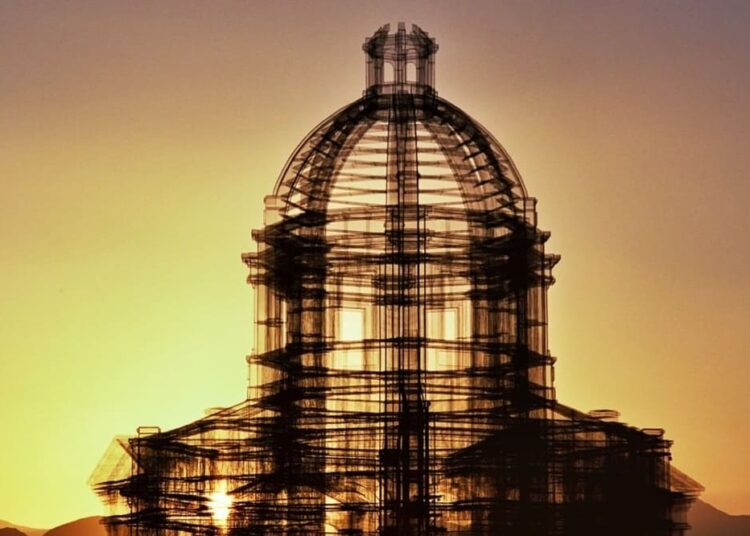 unveiling-the-breathtaking-beauty-of-sky-high-wire-mesh-structures