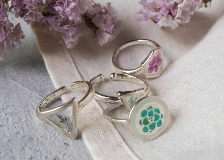 unveiling-the-extraordinary-creations-masha-aprelskayas-spectacular-diy-jewelry-and-decor