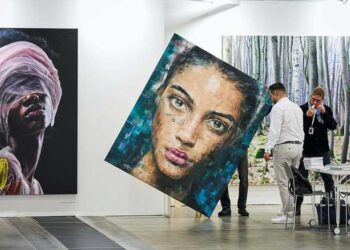 berlin-based-artist-harding-meyer-creates-detailed-glitchy-portraits