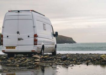from-van-to-home-how-rob-and-emily-transform-a-mercedes-sprinter-into-a-13k-mobile-house
