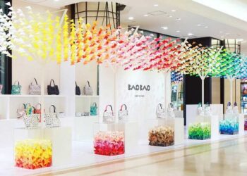 transforming-spaces-emmanuelle-moureauxs-colorful-approach-to-french-architecture